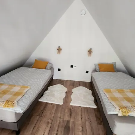 Jurajskie Stodoly Ze Strefa Сasa de vacaciones Częstochowa